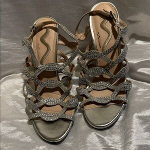 Nina Women's Glittering Silver heels size 8.5M